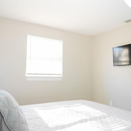 University Serenity Suites Tampa Buitenkant foto
