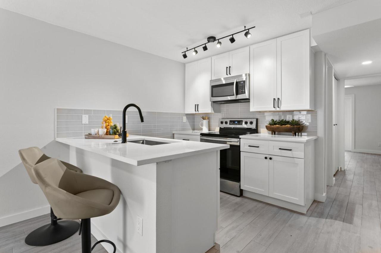 University Serenity Suites Tampa Buitenkant foto