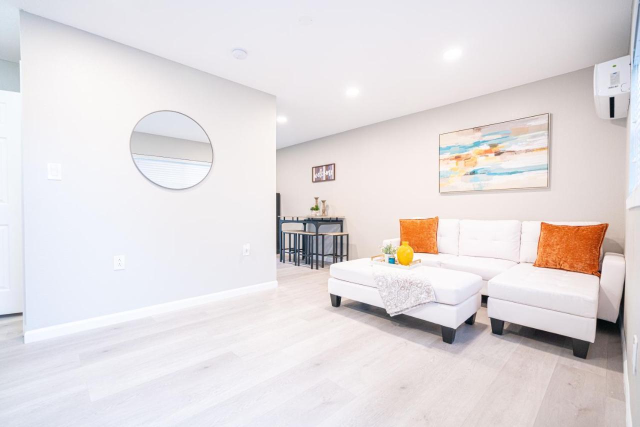 University Serenity Suites Tampa Buitenkant foto